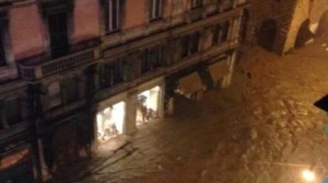 Alluvione-Genova-ultime-notizie-un-morto-e-ingenti-danni-oggi-scuole-chiuse 