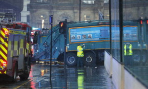Glasgow-camion-della-spazzatura-investe-passanti-6-morti