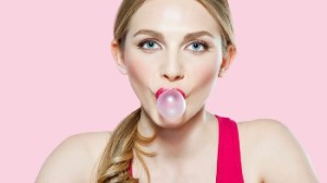 Chewing-gum-masticata-per-10-minuti-combatte-le-carie