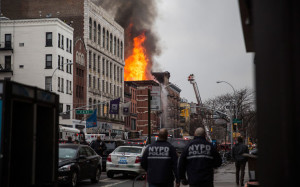 Terrore-a-Manhattan-per-fuga-di-gas-esplode-palazzo-almeno-30-i-feriti