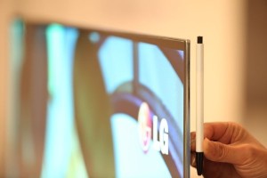 Lg-presentato-il-televisore-più-sottile-a-tecnologia-OLED