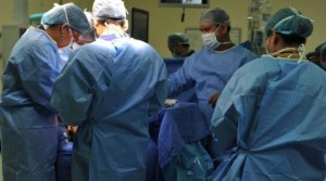 Siena-chirurgia-robotica-intervento-di-asportazione-timo-e-tiroide-il-primo-al-mondo