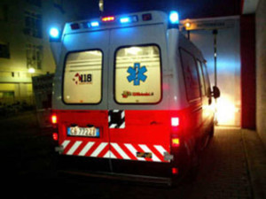 Bari-terribile-incidente-in-centro-tra-un-auto-e-un-ambulanza-morta-una-donna-e-ferite-sei-persone