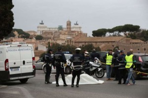 Roma-motociclista-travolto-e-ucciso-al-Circo-Massimo-è-caccia-al-pirata