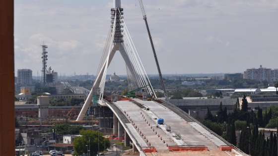 Bari, il ponte sospeso più lungo del Sud Italia è quasi realtà, sarà il simbolo della città