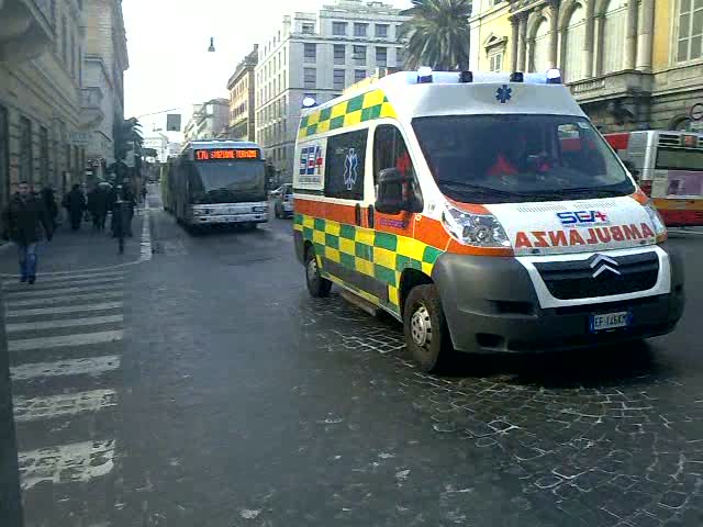Ambulanza_Roma_Archivioalmo_3