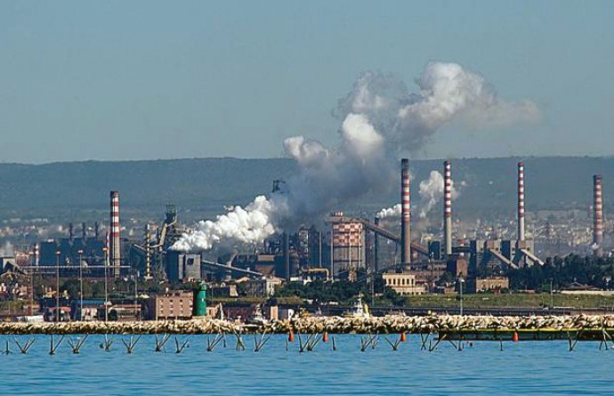 Ilva di Taranto, gravissimo incidente sul lavoro, un’operaio è morto aveva solo 28 anni