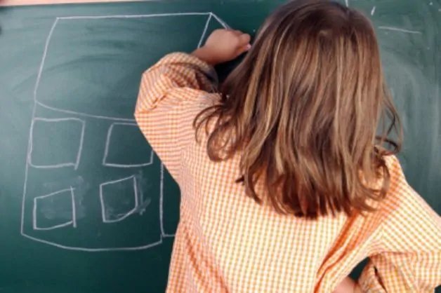 Mancinismo: scoperto il gene che determina con quale mano scrivere