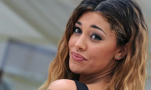 Belen-Rodriguez-felice-sui-social-la-famiglia-verrà-a-vivere-a-Milano