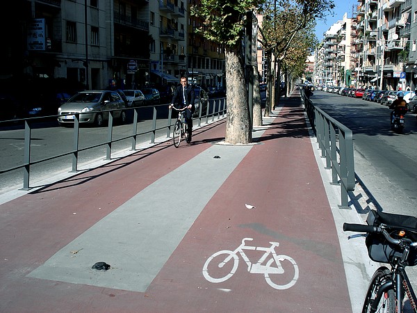 Bari Biciplan: il nuovo progetto comunale che prevede piste ciclabili che collegano tutta la città
