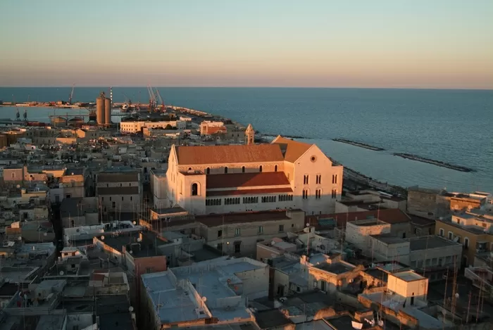 Bari-nuova-zona-Zsr-lungomare-Bari-Vecchia-300-nuovi-posti-auto