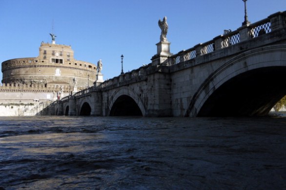 Nubifragio Roma oggi: ultime notizie piena Tevere, elenco strade chiuse al traffico
