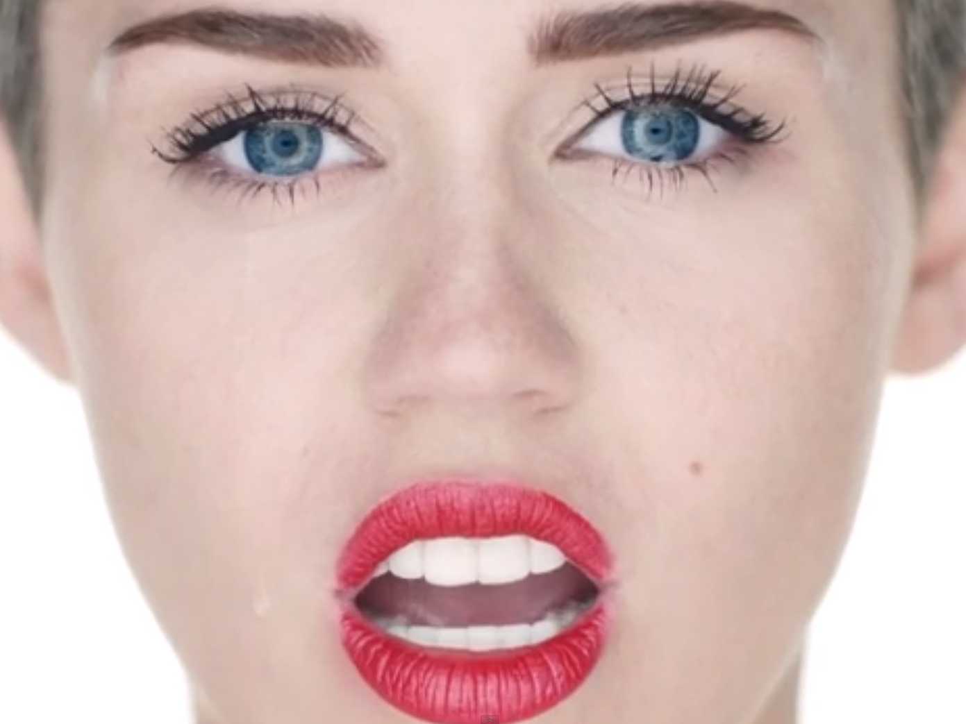 MTV Ema 2015 conduce Miley Cyrus, ospiti Nicki Minaj e Taylor Swift