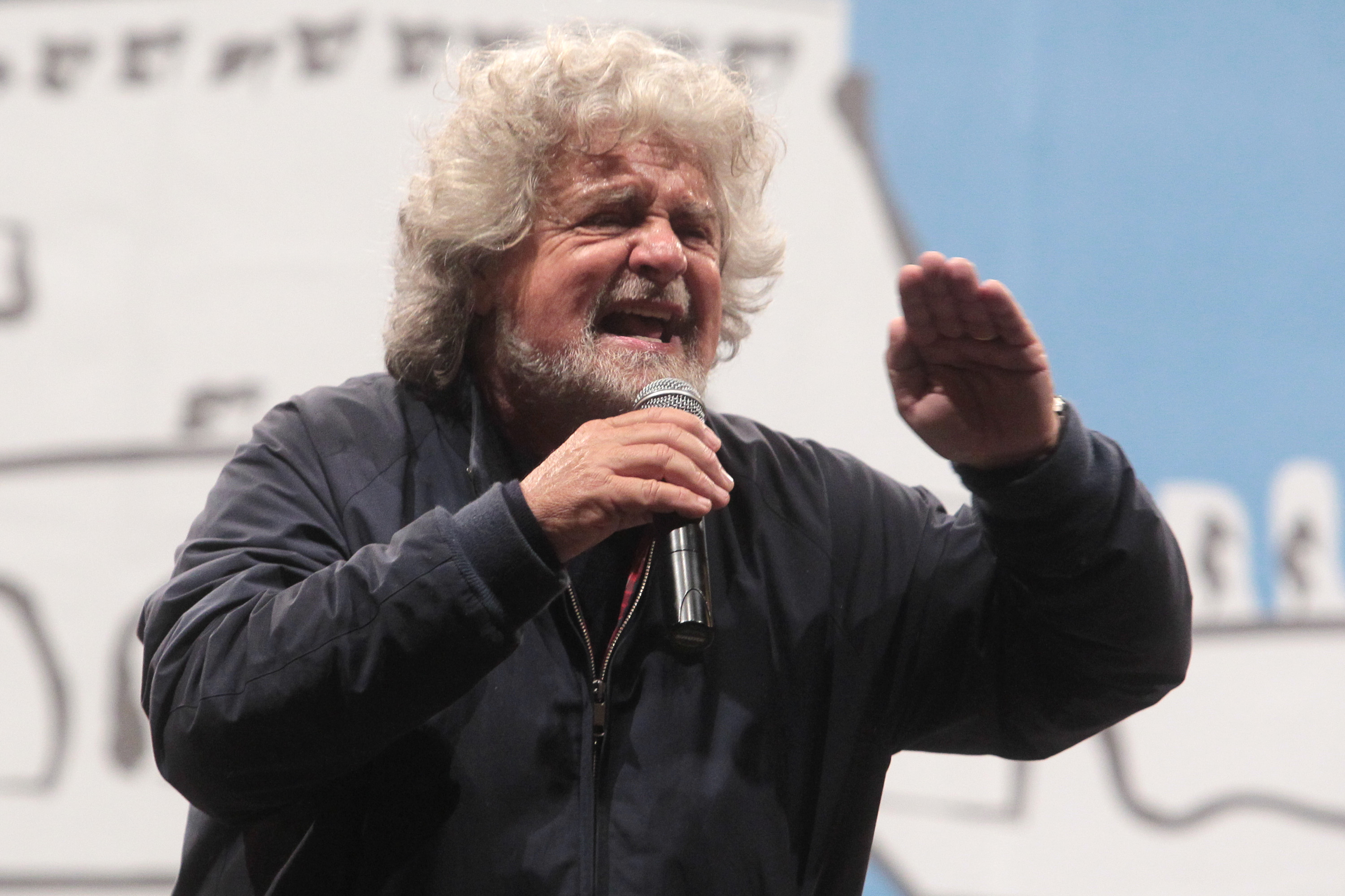 Beppe Grillo oggi a Treviso “Vinciamonoi” tour diretta streaming: comizio su “la cosa YouTube”