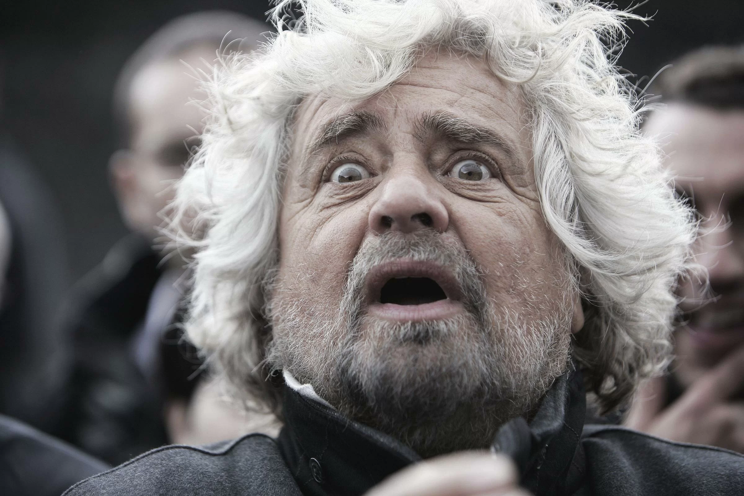 Beppe-Grillo-oggi-a-Brescia-“Vinciamonoi”-tour-diretta-streaming-comizio-su-la-cosa-You-Tube