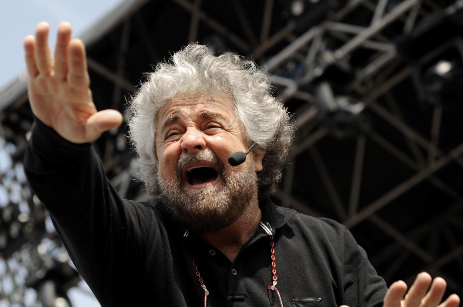 Beppe Grillo oggi a Verbania e Torino “Vinciamonoi” tour diretta streaming: comizio su “la cosa YouTube”