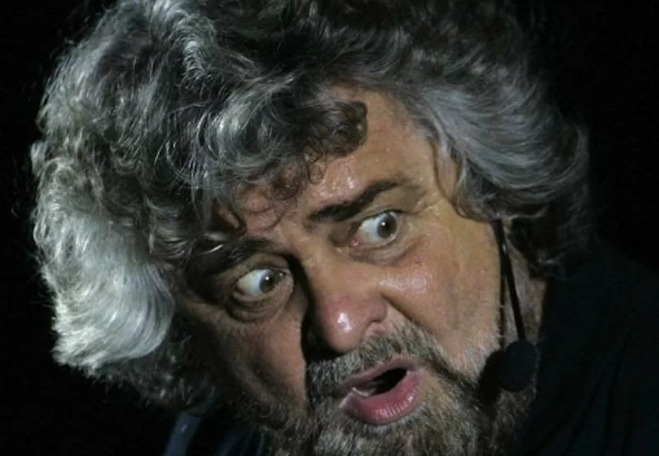 Beppe-Grillo-oggi-a-Reggio-Emilia-“Vinciamonoi”-tour-diretta-streaming-comizio-su-www.beppegrillo.it-e-la-cosa-YouTube