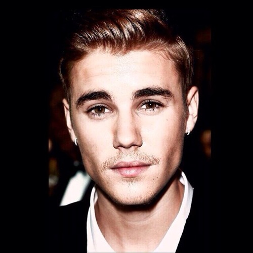 Justin-Biebier-si-battezza-e-studia-la-Bibbia-tutto-documentato-su-Instagram