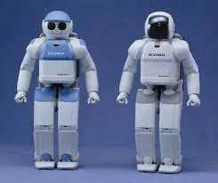 Asimo-il-robot-dotato-di-intelligenza-artificiale-in-grado-di-pensare-e-correre
