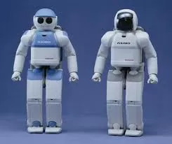 Asimo-il-robot-dotato-di-intelligenza-artificiale-in-grado-di-pensare-e-correre