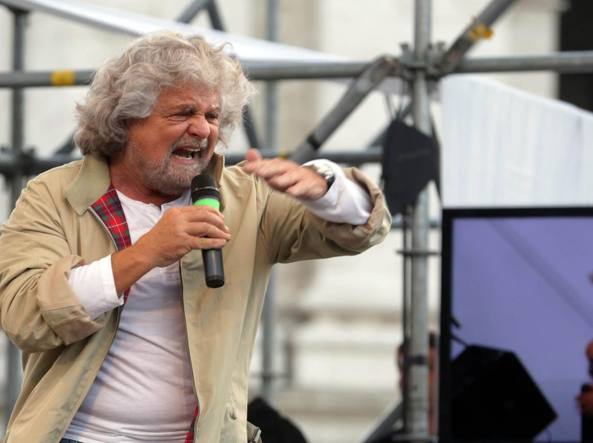 Beppe Grillo martedì in Piazza a Roma contro riforma del Senato