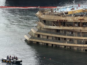 Costa-Concordia-al-via-operazioni-rigalleggiamento-tra-sette-giorni-sarà-trainata-a-Genova