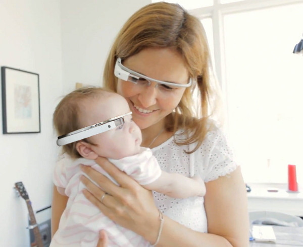 Google Glass si può fotografare e postare sui social con il pensiero