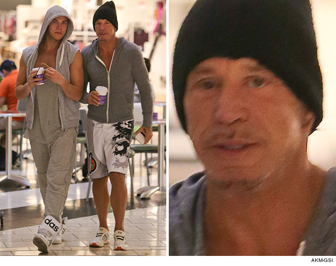 Mickey-Rourke-a-62-anni-è-in-splendida-forma-pronto-a-tornare-sul-set