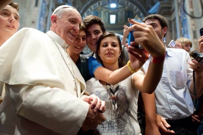 In-Italia-è-record-di-selfie-al-giorno-sono-più-di-un-milione