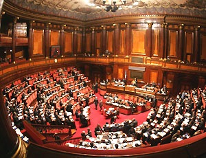 Riforma-Senato-lunedì-si-vota-fino-alle-22-Fassino-Anci-pochi-21-sindaci”
