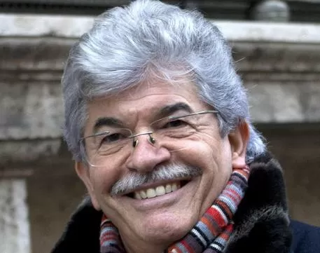 Antonio-Razzi-sarà-nel-cast-con-Banfi-e-De-Niro-dell-Allenatore-del-pallone-3