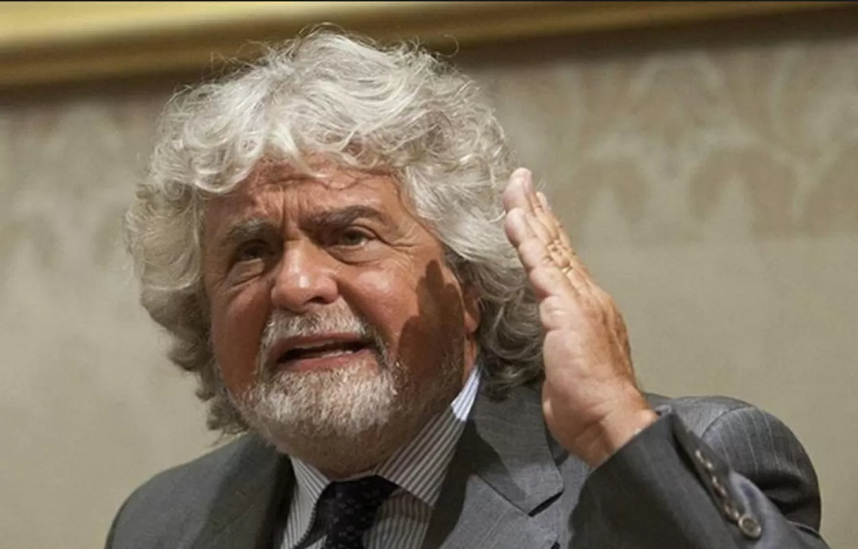 Beppe-Grillo-choc-mi-defilo-dalla-politica-e-torno-in-tv
