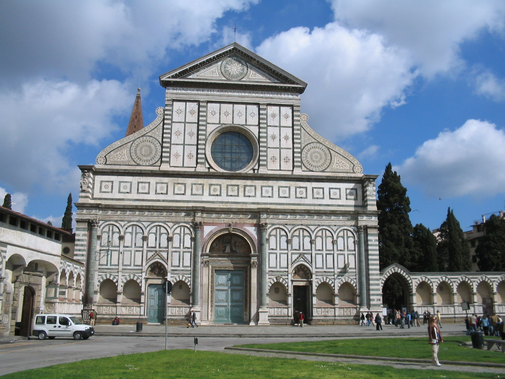 Firenze, Santa Maria Novella ridotta a pattumiera gigante