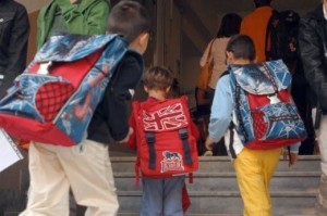 Pediatria-lo-zaino-pieno-non-provoca-la-scoliosi-ai-bambini