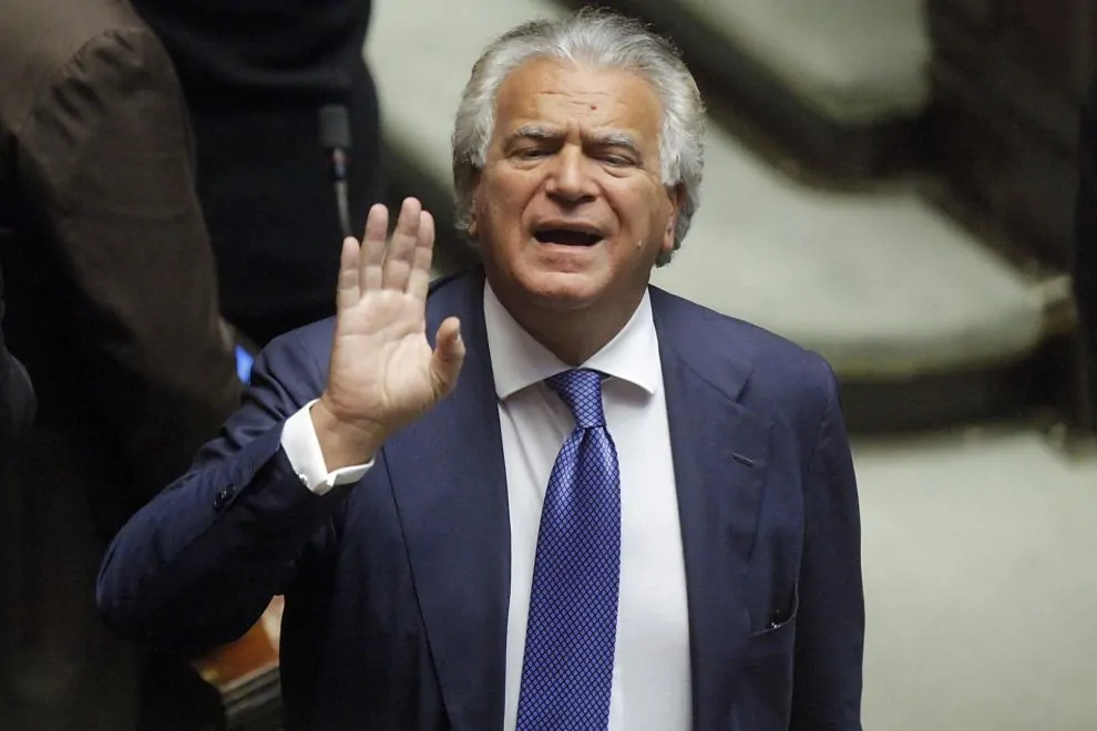 -FI-sette-deputati-lasciano-e-vanno-con-Denis-Verdini