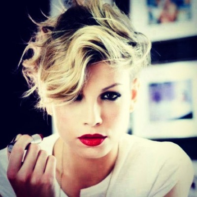 Emma-Marrone-corona-un-sogno-cantare-con-il-mito-Pino-Daniele