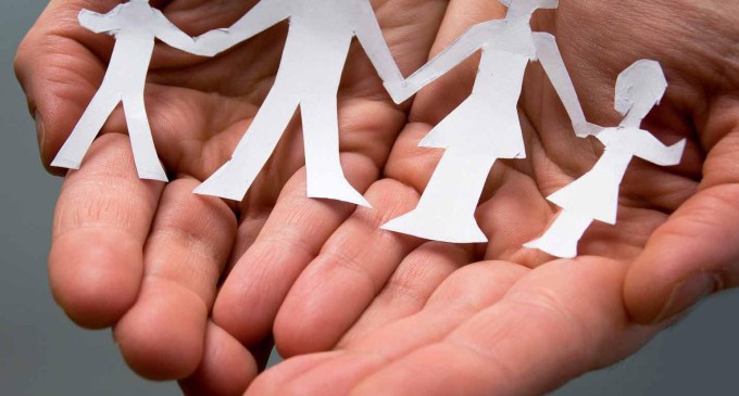 Ferie-solidali-per-genitori-in-difficoltà- presto-anche-in-Italia-approvato-emendamento