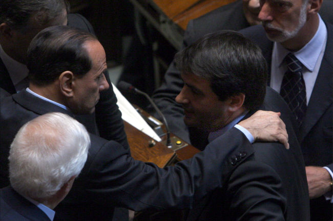 Forza-Italia-Berlusconi-e-Fitto-allo-scontro-finale-il-pugliese-“io-resto”
