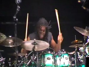 Gareth-Brown-batterista-di-Jovanotti-condannato-per-lesioni-colpose