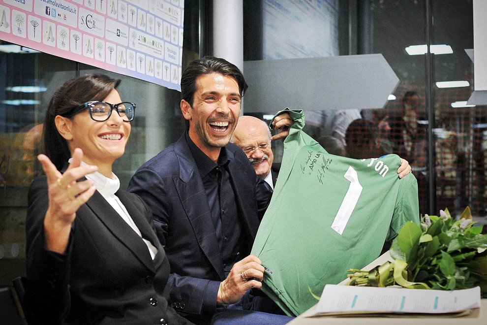Ilaria D'Amico e Gigi Buffon in arrivo una femminuccia