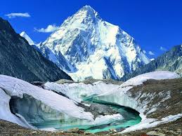 K2-ripulito-da-57-tonnellate-di-rifiuti-da-un-gruppo-di-volontari