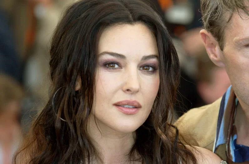 Monica-Bellucci-come-avere-50-anni-e-non-dimostrarli