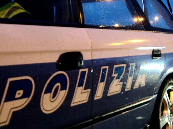 A4-donna-percorre-con-la-sua-auto-contromano-8-chilometri-i-poliziotti-riescono-a-fermarla