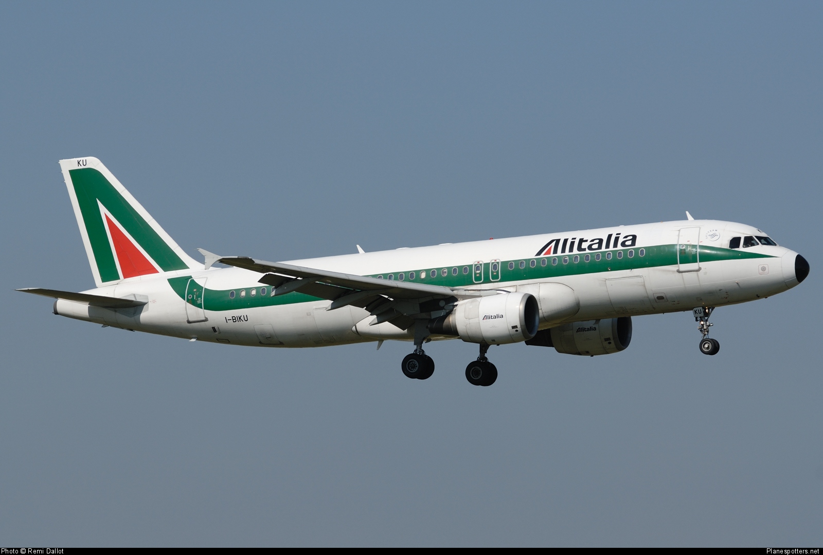 Alitalia, attimi di terrore sull’airbus 320 scortato da due caccia tedeschi