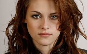 Kristen-Stewart-bella-ed-attraente-nel-film-“Sils-Maria”-diretto-da-Olivier-Assayas