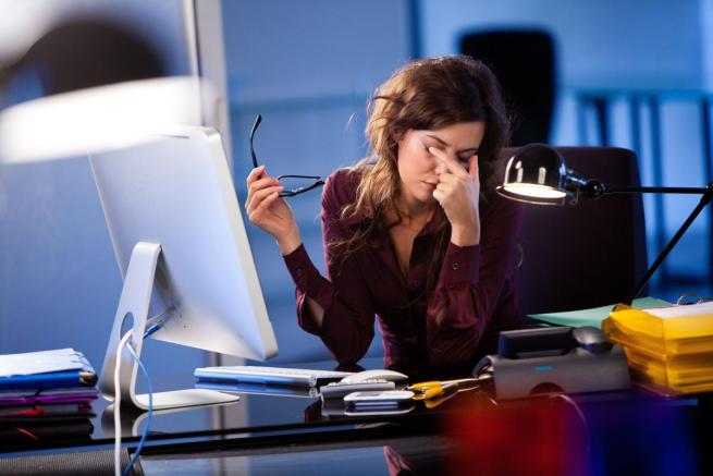 Lavorare-di-notte-può-far-aumentare-di-peso