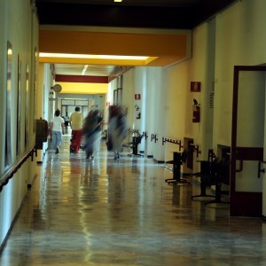 Lecco-indagati-per-truffa-14-medici-alcuni-turni-di-26-ore-al-giorno