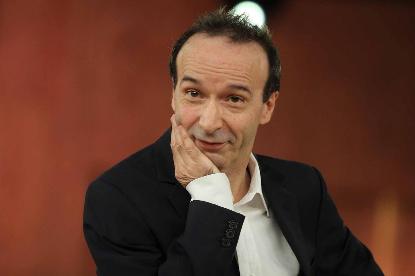 Roberto Benigni, elogi per “I dieci comandamenti”, polemiche per compenso