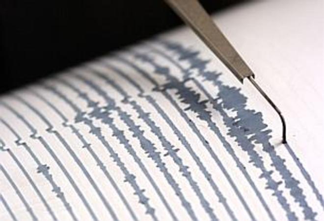 Terremoto Cosenza ultimi aggiornamenti, notte di paura per forte scossa