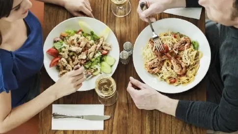 Dieta-pillola-che-fa-perdere-peso-con-pasto-immaginario
